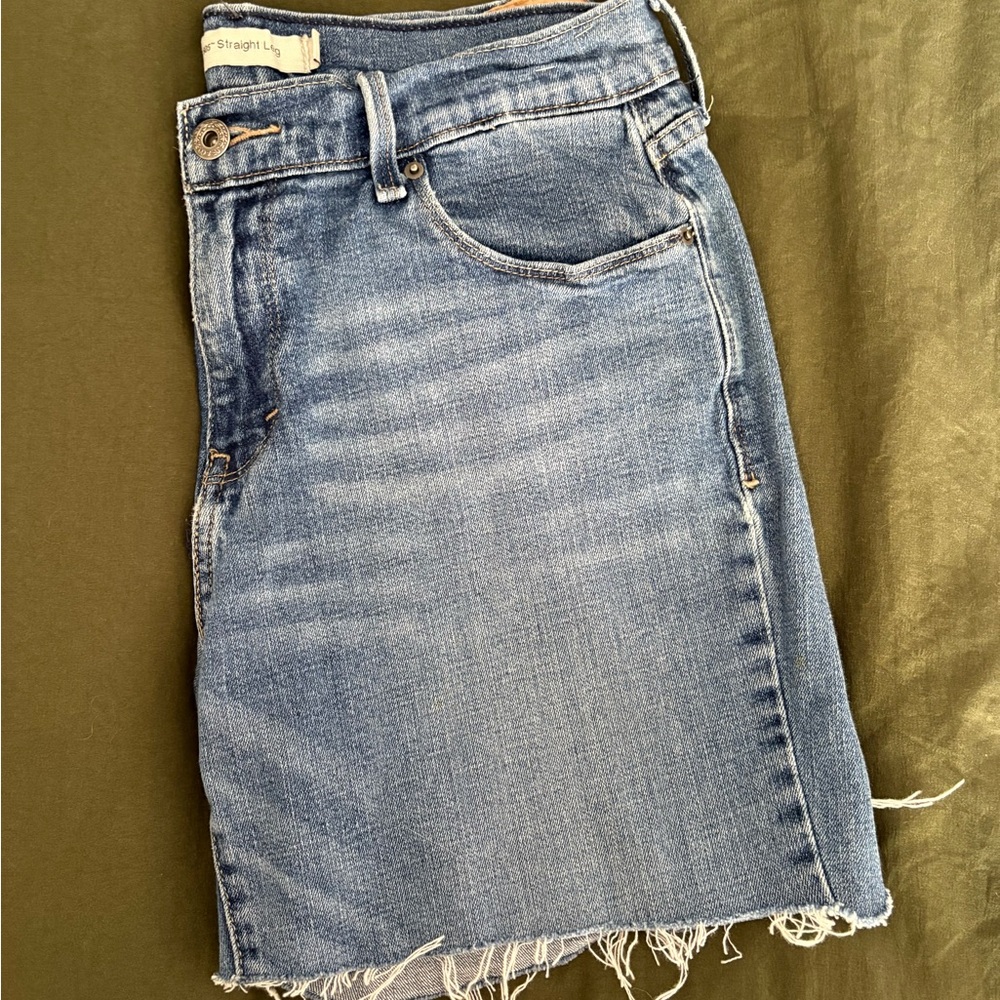Denim Frayed Levi Shorts